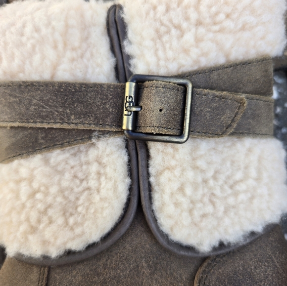 NWT UGG Australia Blayre Boot III in Dove - Picture 6 of 8